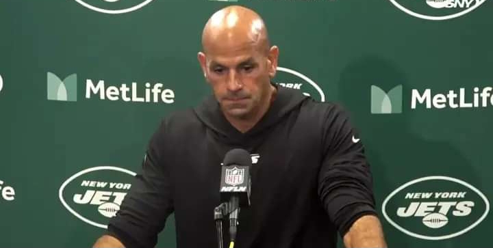 New York Jets’ head coach gives Aaron Rodgers’ injury update.