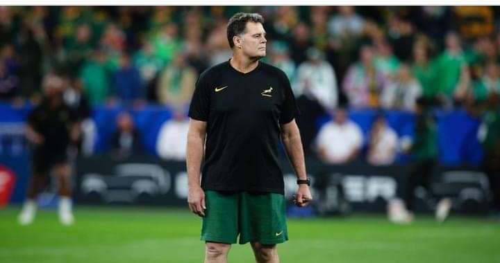 Rassie Erasmus apologizes in front of the public and provides commentary on referee O’Keeffe.