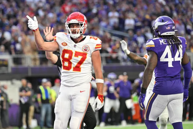 Travis Kelce appeared to throw punch, had a dirty block against Vikings