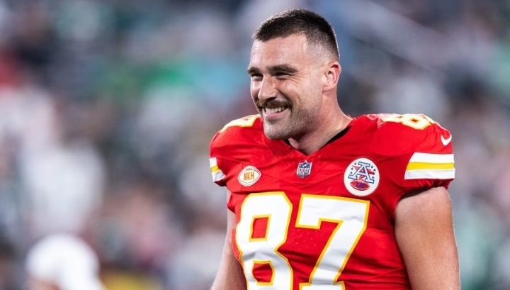 Minnesota Billboard Trolls Travis Kelce, Taylor Swift Before Chiefs vs. Vikings