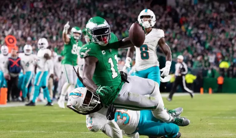 Miami Dolphins: Fans reacts to 31-17 loss to Philadelphia Eagles