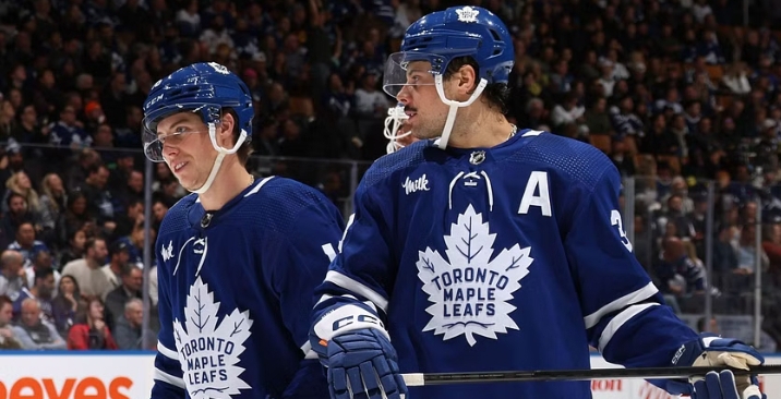 Toronto Maple Leafs fans point out stars absence as fourth-line shines in victory against Canucks