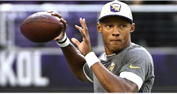 Veteran QB Named Favorite to Replace Vikings’ Josh Dobbs