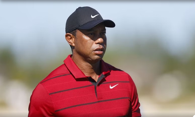 “Dang wonder who else makes red polos” – Fans react to reports of Nike parting ways with Tiger Woods after nearly three decades