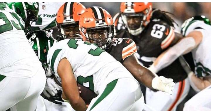 Browns Bring Back Pass-Rusher After Brief Departure