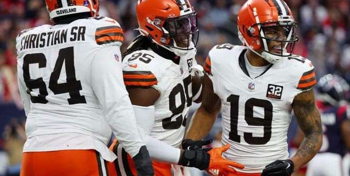 Browns Lose Pass-Catcher to Concussion Ahead of Playoffs