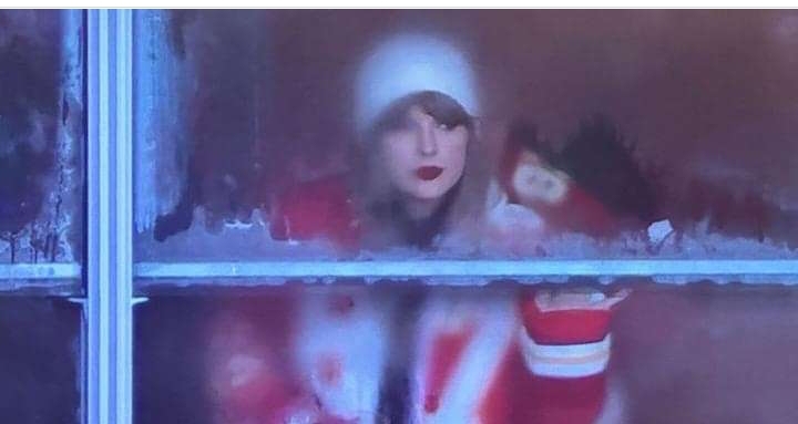 Taylor Swift puts Travis Kelce argument behind her to tackle freezing Chiefs suite