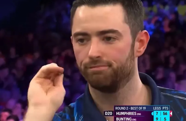 Luke Humphries has dart disqualified by ‘great refereeing’ during Masters Darts