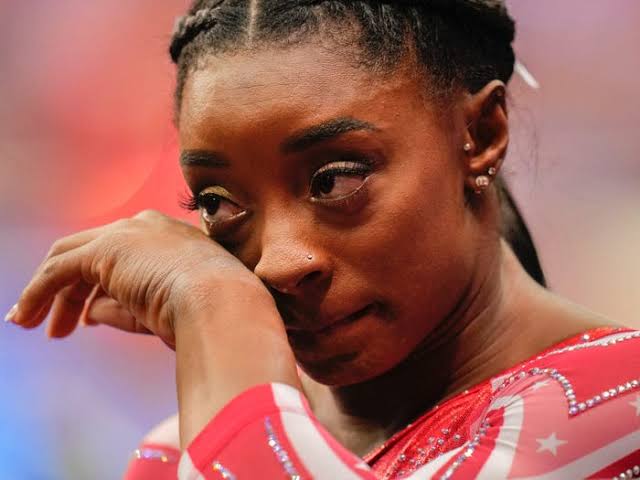 Simone Biles in tears (!) as she makes special announcement, full details below