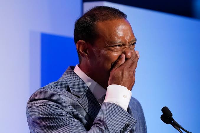 WATCH -Tiger woods in tears of affair after reading the leaked text from Amanda Balionis that makes him speechless